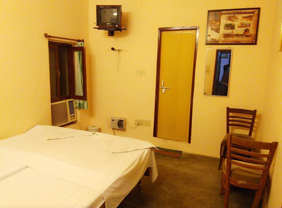 Mishra Guest House Varanasi Bagian luar foto